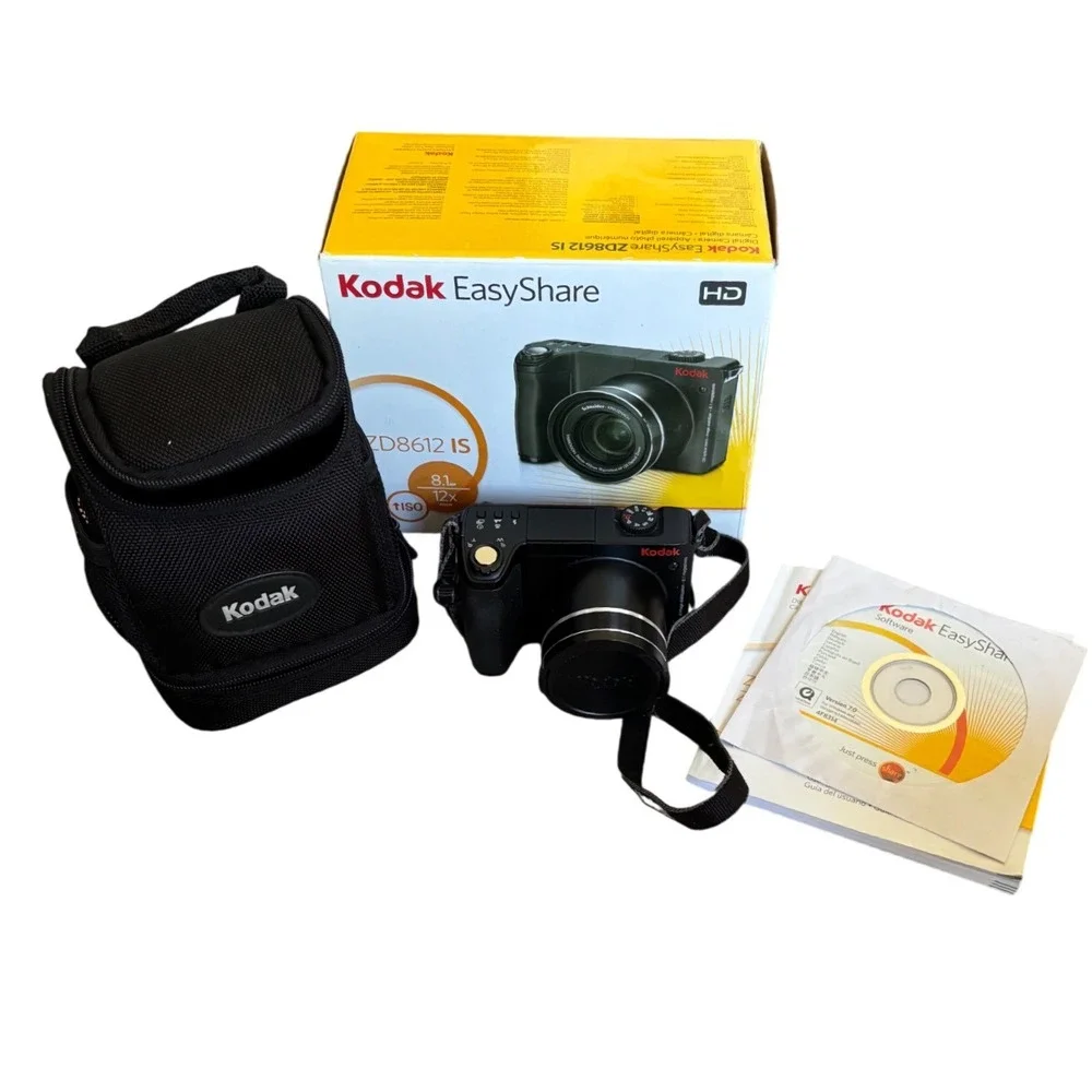 Kodak EasyShare ZD8612 IS Digital Camera 8.1MP‎ 12x Optical Zoom Black HD Bundle